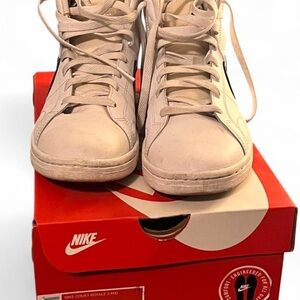 Nike Court Royale 2 Mid Cream Sneakers
